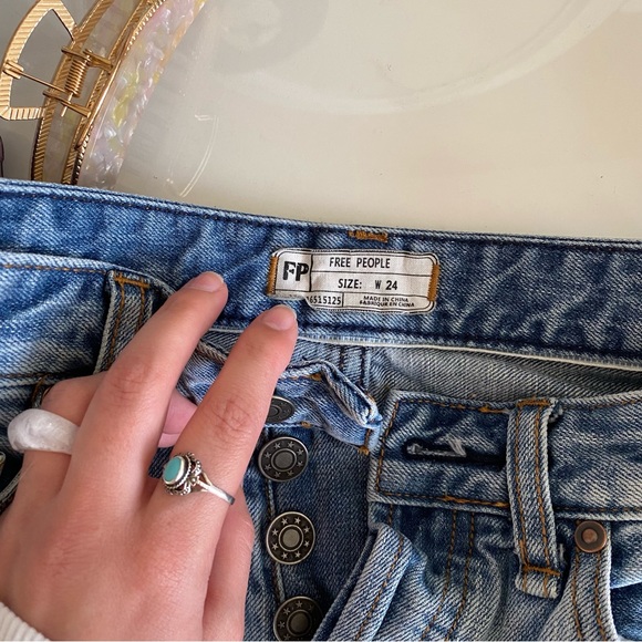 FREE PEOPLE MINI SHORTS - Picture 7 of 8